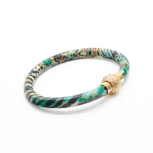 Load image into Gallery viewer, Limited Edition: Marble leather leopard -GREEN
